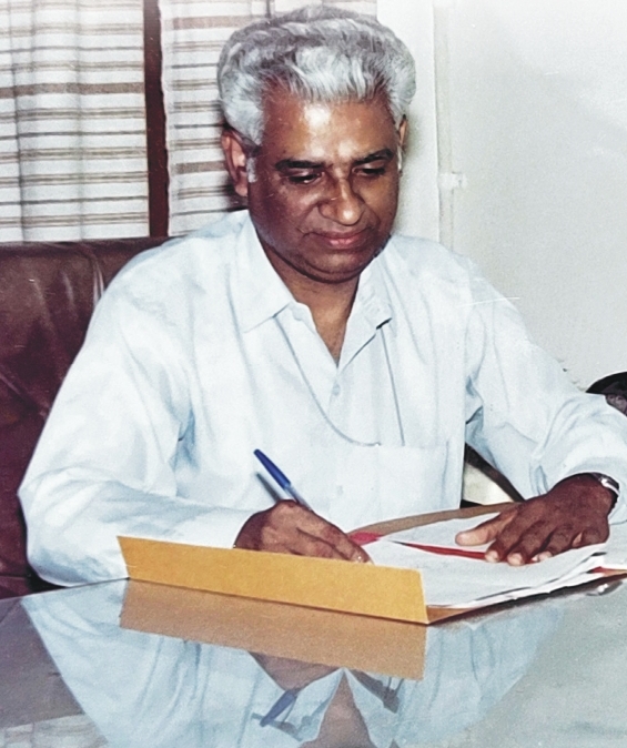 DR. THALAKKOTUR LAZAR MATHEW (TLM)